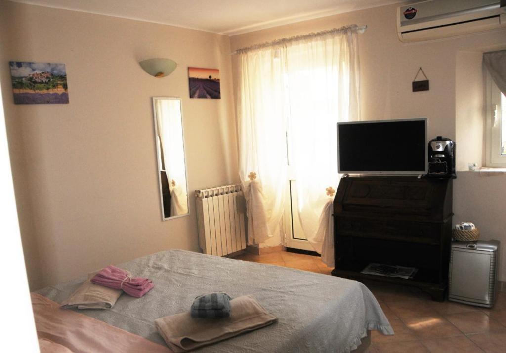 La Marinella Hotell Tonfano Exteriör bild
