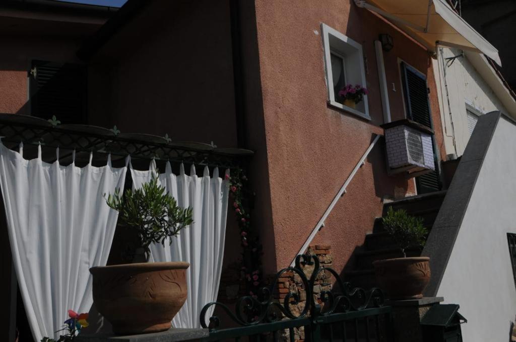 La Marinella Hotell Tonfano Exteriör bild